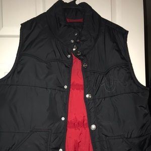 Men’s True Religion Puff Vest!!